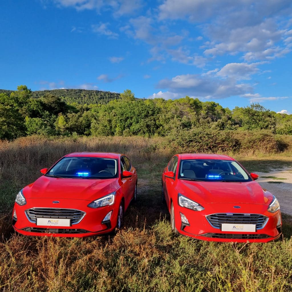 Achat Ford Focus Sapeurs-Pompiers avec équipements de signalisation installés par RAS Distribution