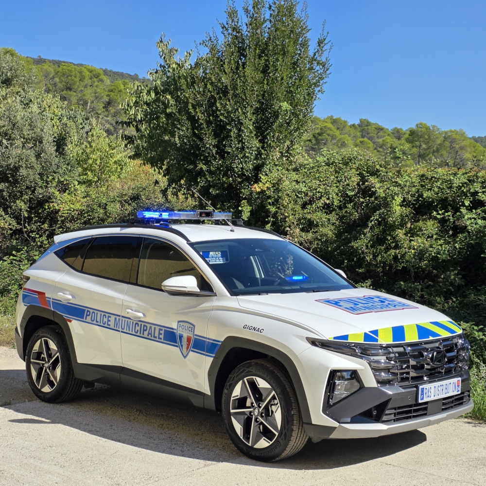 Installation d'équipements de signalisation sonore et lumineuse sur un Hyundai Tucson de la commune de Gignac près de Béziers
